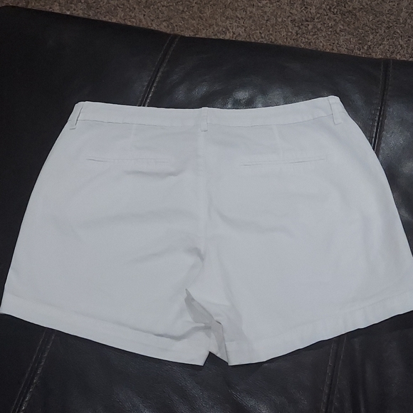 Comfortable shorts worn a handful of times. Washed in cold and hung up to dry. - Picture 2 of 2